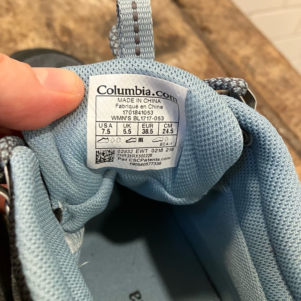 Columbia Women's Fire Venture Mid Waterproof hiking Boot - Picture 11 of 13